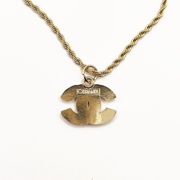 CHANEL CC Pink Rhinestone Charm Pendant on Necklace Gold Plated Chain - Picture 9 of 10